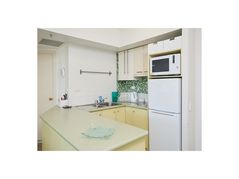 Unit 301 52 Pacific St,, Main Beach QLD 4217