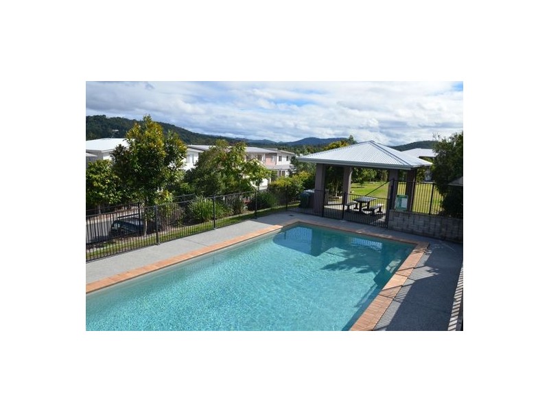 30/2 Sangster Crescent, Pacific Pines QLD 4211
