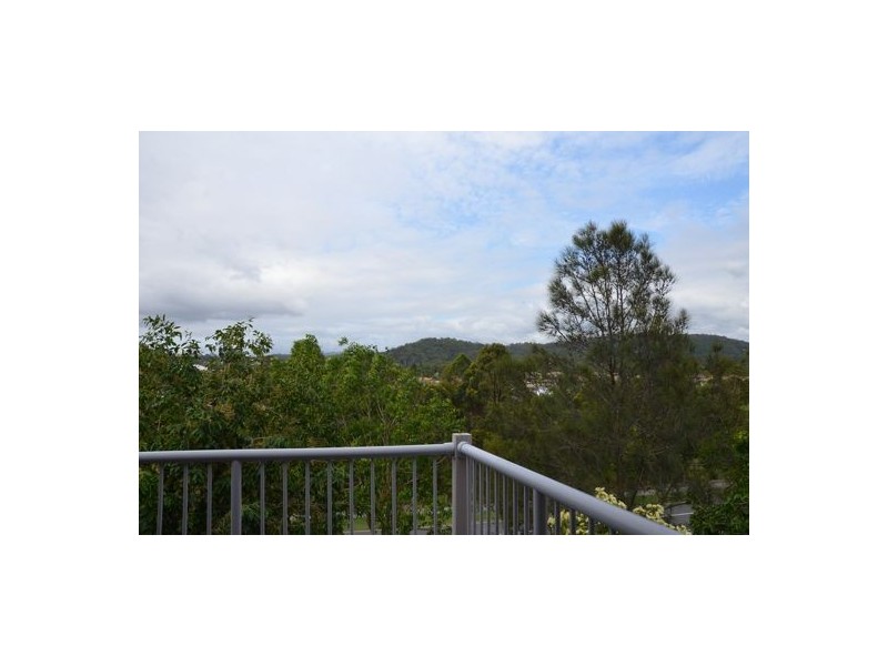 30/2 Sangster Crescent, Pacific Pines QLD 4211