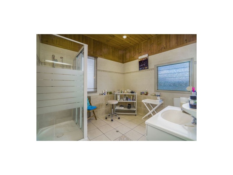 156 Waterworks Road, Ashgrove QLD 4060