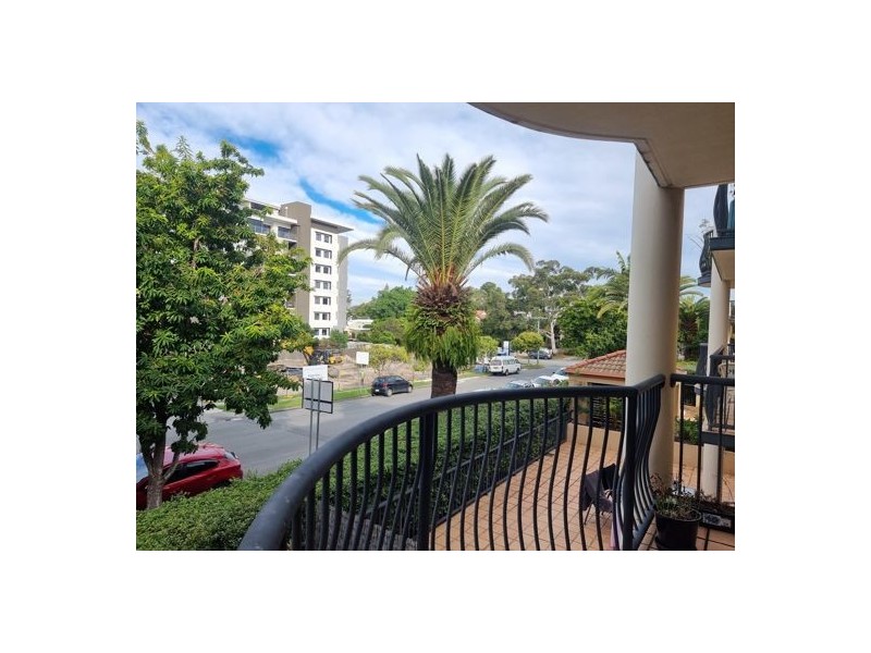 16-26 Waverley Street, Southport QLD 4215