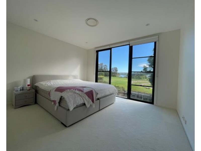 53 Theatre Drive, Benowa QLD 4217