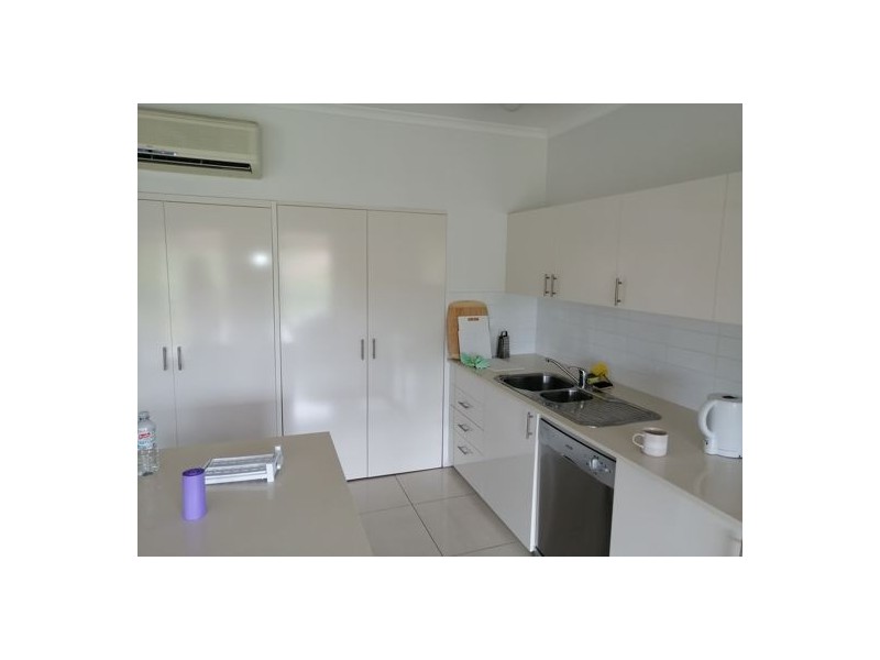 2 Waverley Road, Taringa QLD 4068