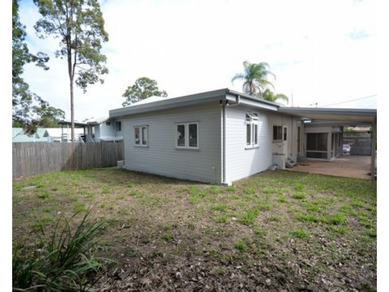 22 Dell Rd, St Lucia QLD 4067