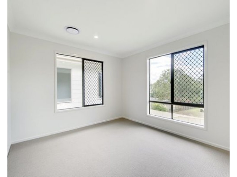 12 Highgate St, Coopers Plains QLD 4108