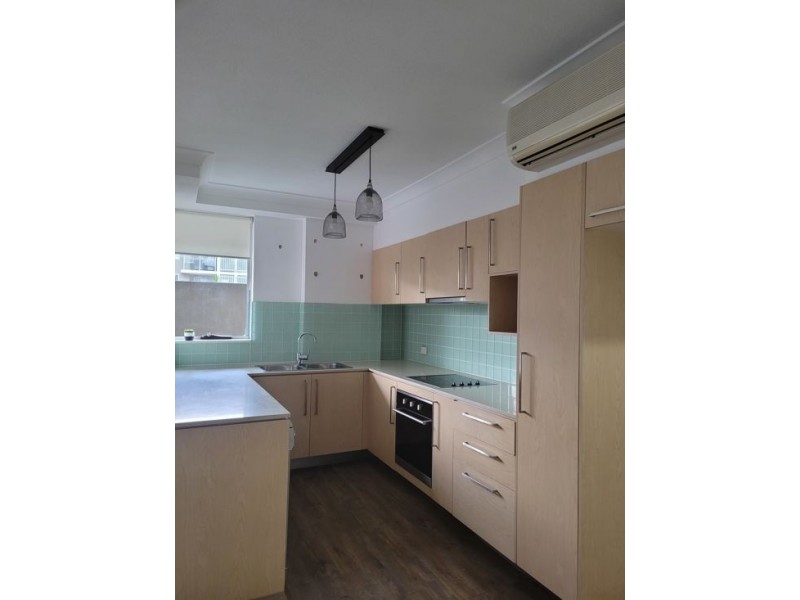 2205 12-14 Executive Drive, Burleigh Waters QLD 4220