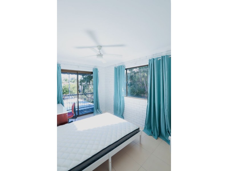 1 24 Durham Street, St Lucia QLD 4067