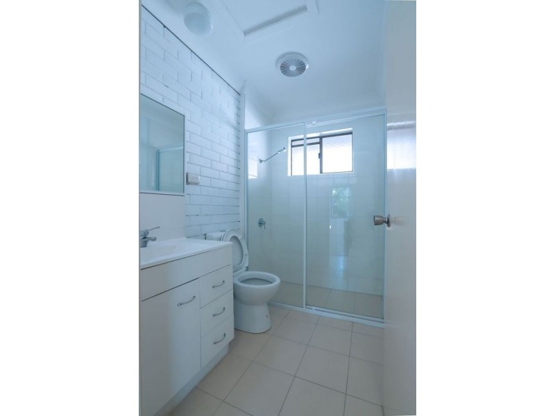 1 24 Durham Street, St Lucia QLD 4067