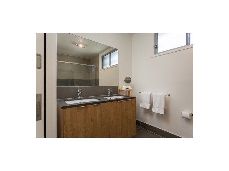 Unit 11 3031 The Boulevard, Carrara, QLD, Carrara QLD 4211