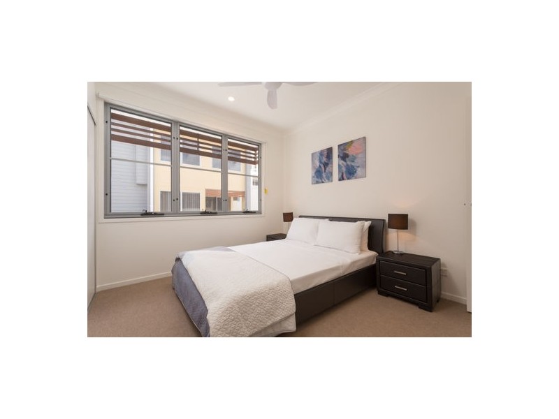 Unit 11 3031 The Boulevard, Carrara, QLD, Carrara QLD 4211