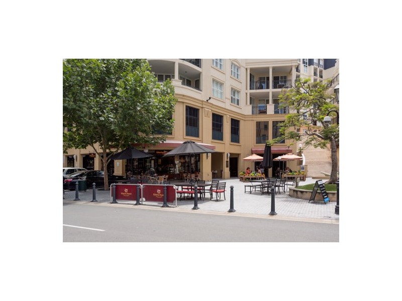Unit 11 3031 The Boulevard, Carrara, QLD, Carrara QLD 4211