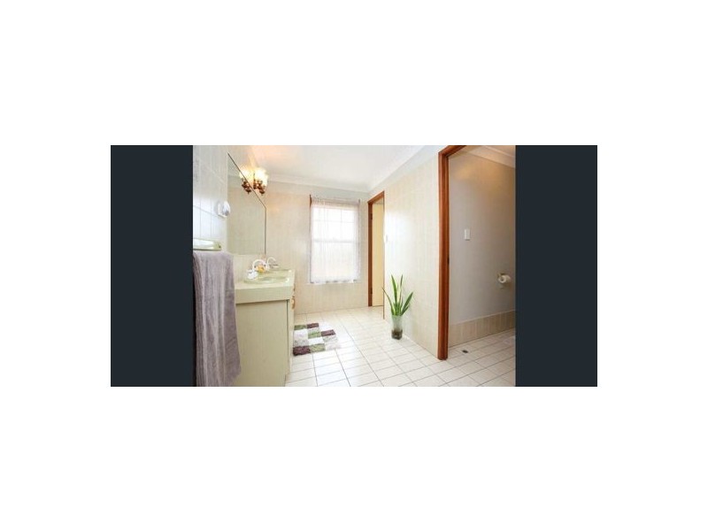 16 grenadier court, Runcorn QLD 4113