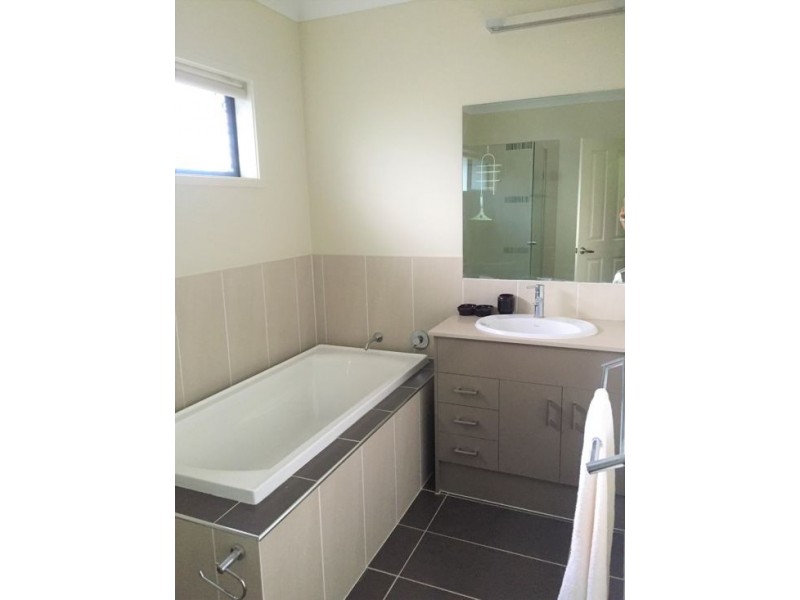 286 Troughton Rd, Coopers Plains QLD 4108