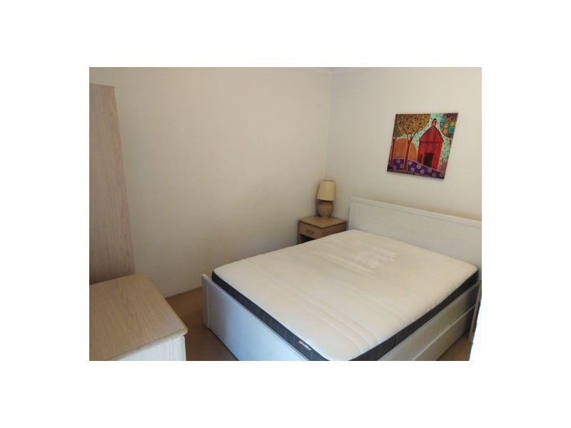 2 Waverley Road, Taringa QLD 4068