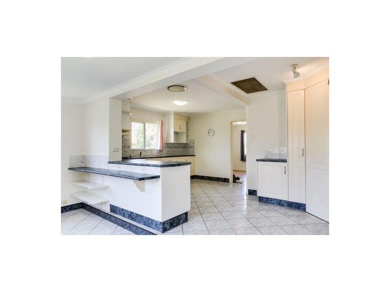 9 Arura Street, Mansfield QLD 4122