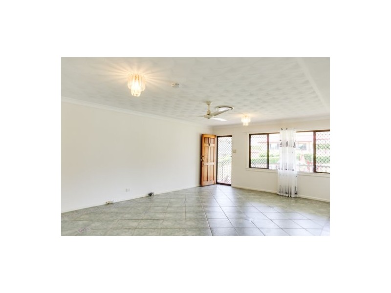 9 Arura Street, Mansfield QLD 4122