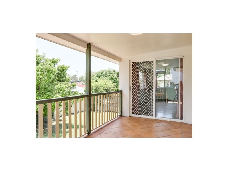 9 Arura Street, Mansfield QLD 4122