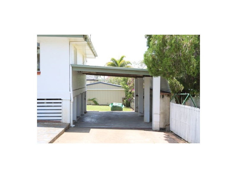 9 Arura Street, Mansfield QLD 4122