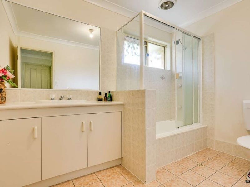121 Golden Avenue, Calamvale QLD 4116