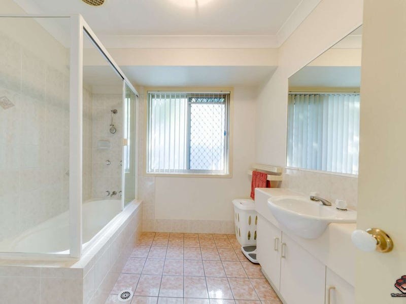 121 Golden Avenue, Calamvale QLD 4116
