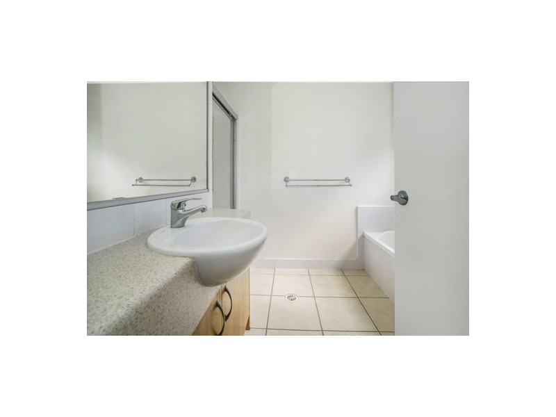 4/12 Mailey St, Mansfield QLD 4122