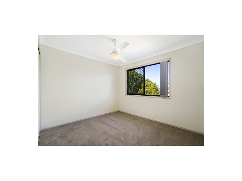 4/12 Mailey St, Mansfield QLD 4122