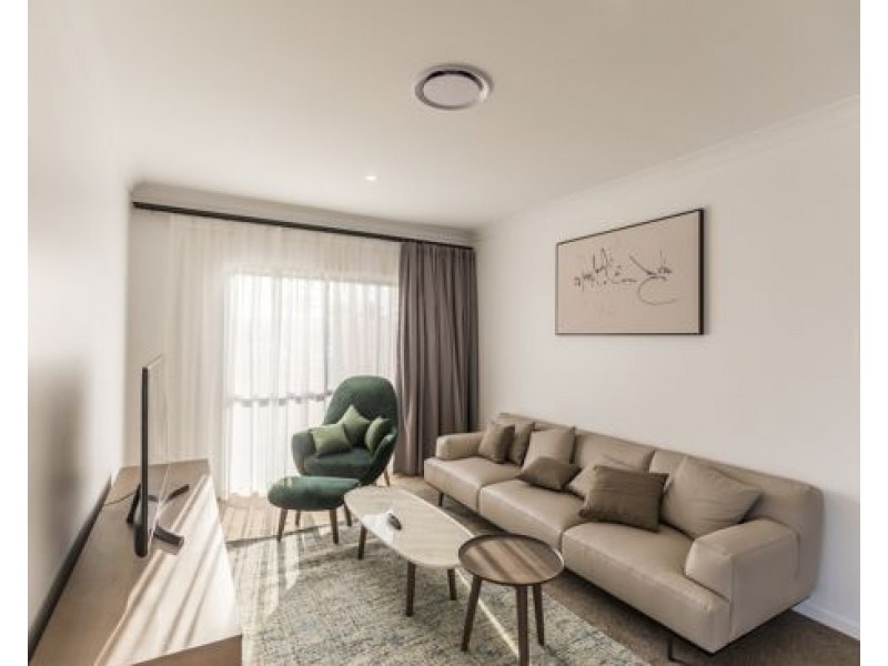 4 Santa Monica Boulevard, Hope Island QLD 4212