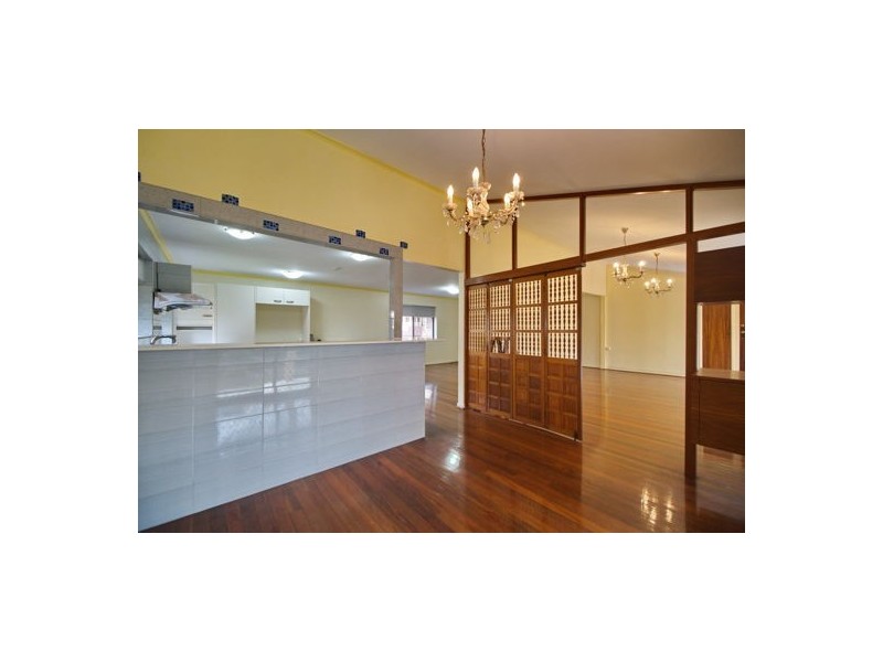 3 Elbert St, Macgregor QLD 4109