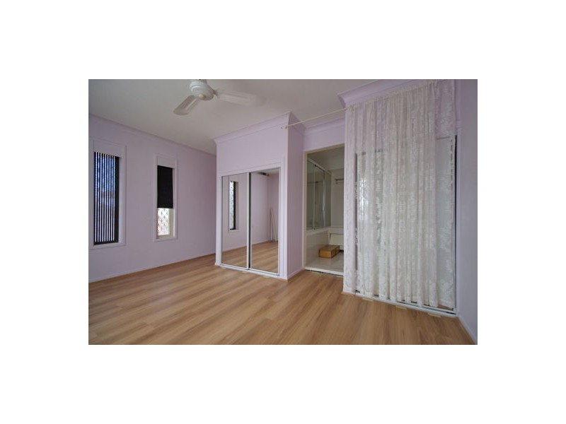 3 Elbert St, Macgregor QLD 4109