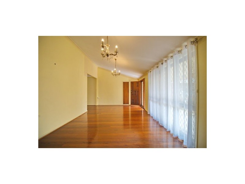 3 Elbert St, Macgregor QLD 4109