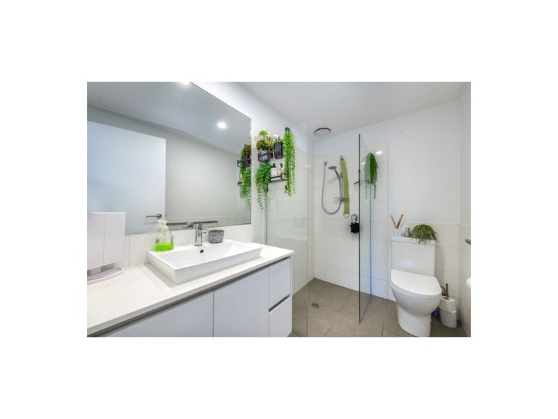 UNIT 2109 1-7 Waterford Court, Bundall QLD 4217