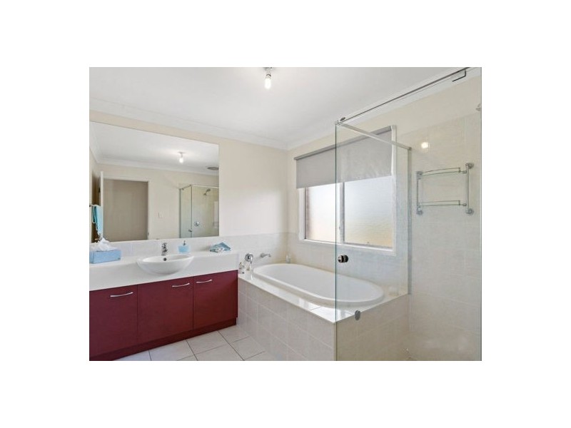 8 Orchid Tree Court, Robina QLD 4226