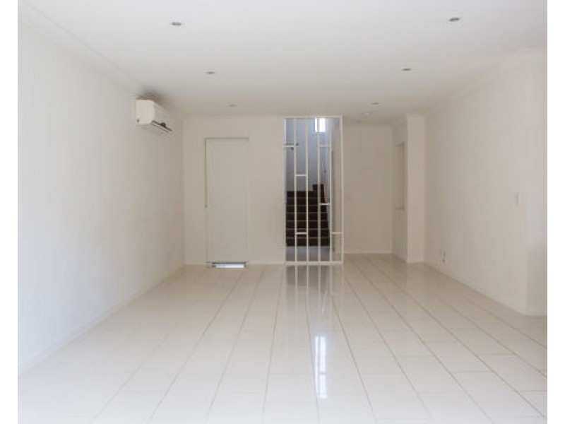 123 North Hill Drive, Robina QLD 4226