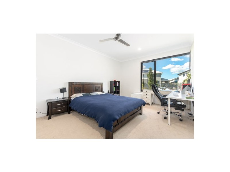 4 Jade Way, Helensvale QLD 4212