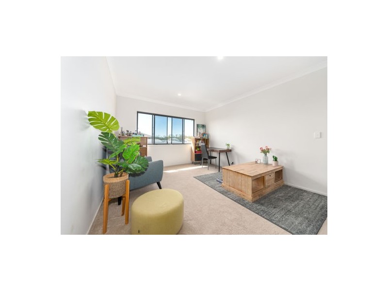 4 Jade Way, Helensvale QLD 4212