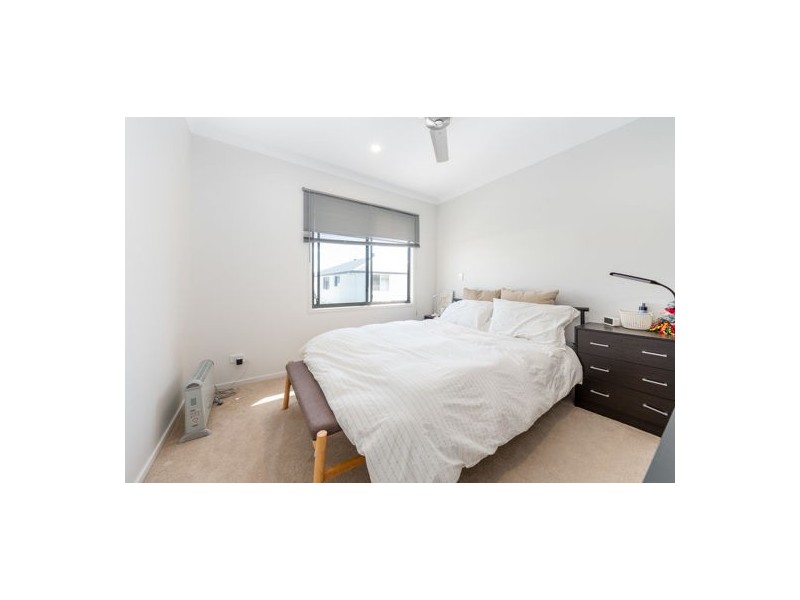 4 Jade Way, Helensvale QLD 4212