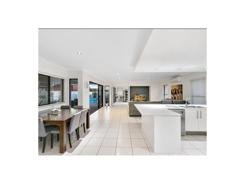 17 the close, Helensvale QLD 4212