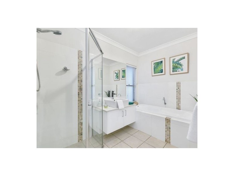 17 the close, Helensvale QLD 4212