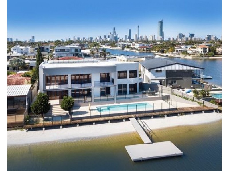 14 Monte Vista Court, Broadbeach Waters QLD 4218
