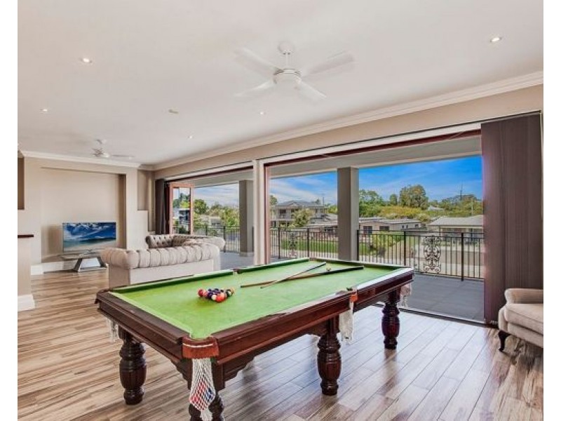 14 Monte Vista Court, Broadbeach Waters QLD 4218