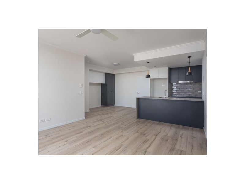 250 1 – 25 Parnell Boulevard, Robina QLD 4226