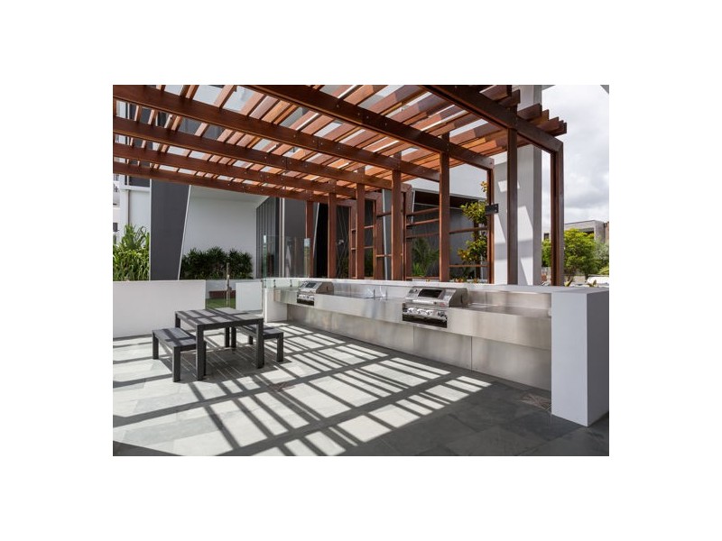250 1 – 25 Parnell Boulevard, Robina QLD 4226