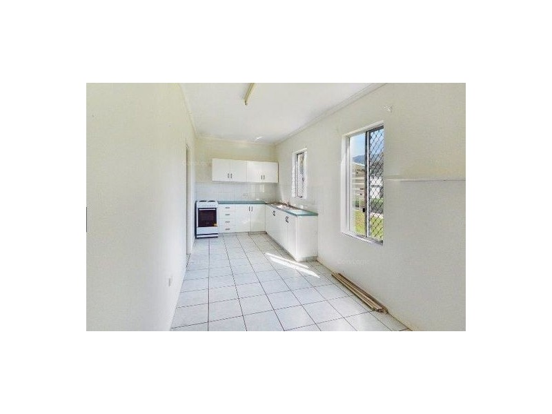 66 Dalton Street, Westcourt QLD 4870