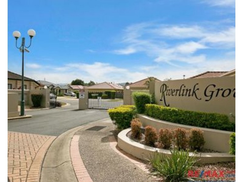 2 Anaheim drive, Helensvale QLD 4212