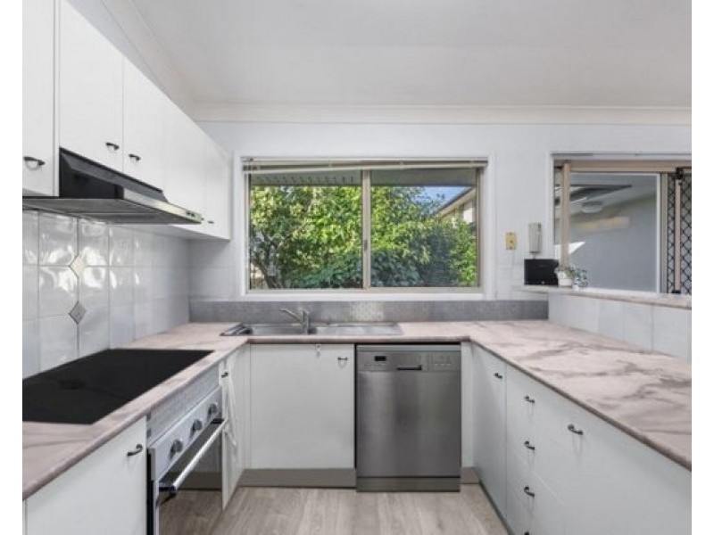 2 Anaheim drive, Helensvale QLD 4212