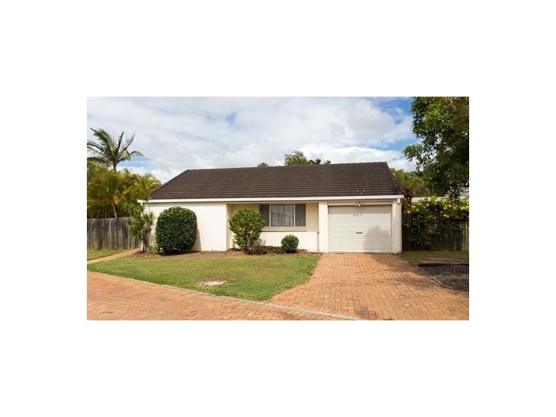 Unit 2 14 Kensington Pl, Birkdale QLD 4159