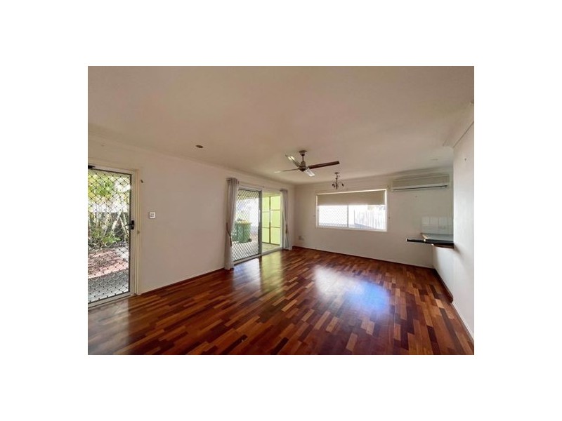 Unit 2 14 Kensington Pl, Birkdale QLD 4159