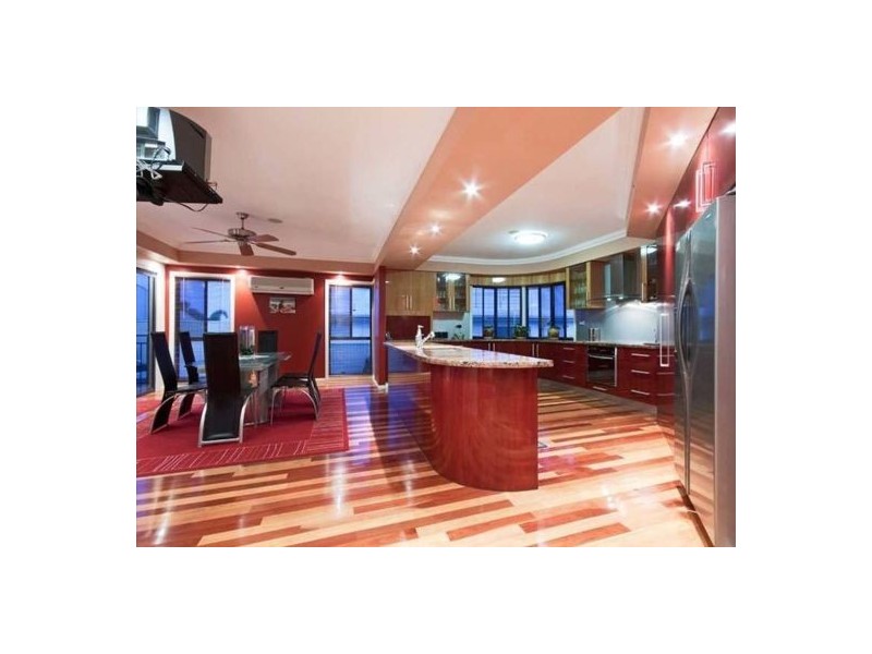 30 Ballah Crescent, Highland Park QLD 4211
