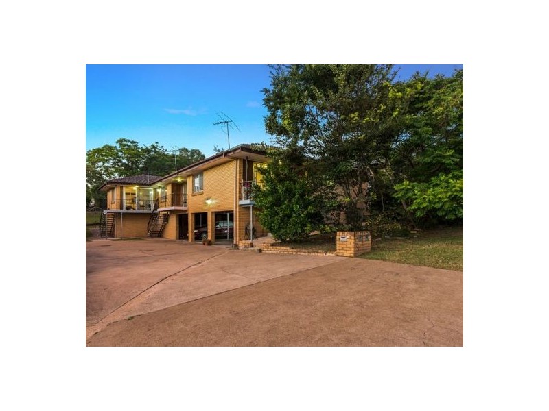 1/57 Crown st, Holland Park West QLD 4121