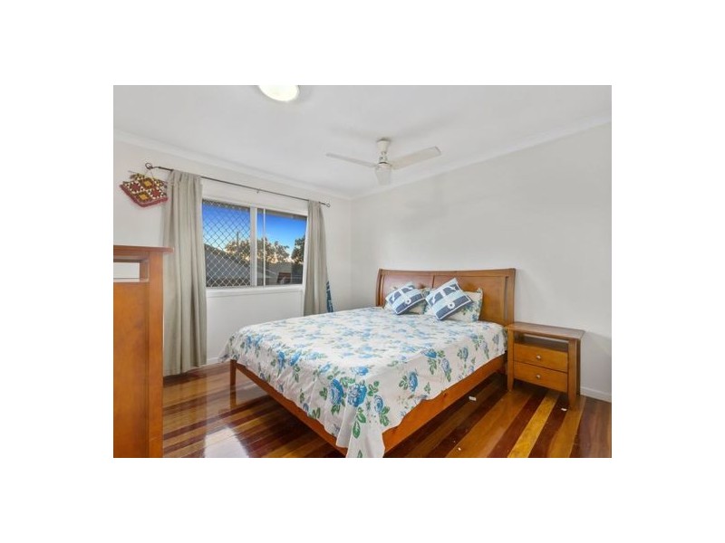 1/57 Crown st, Holland Park West QLD 4121